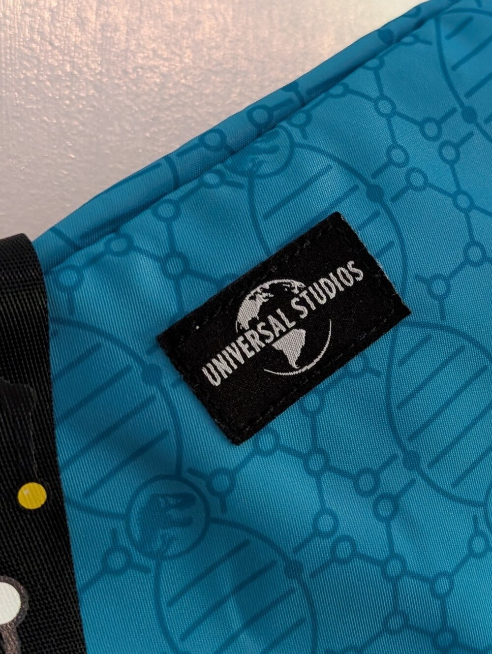 🎬 Universal Studios Waist Pack Jurassic World Mr. DNA Fanny Pack - Picture 4 of 9